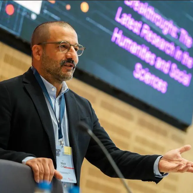 Speaking Machines and Living Languages